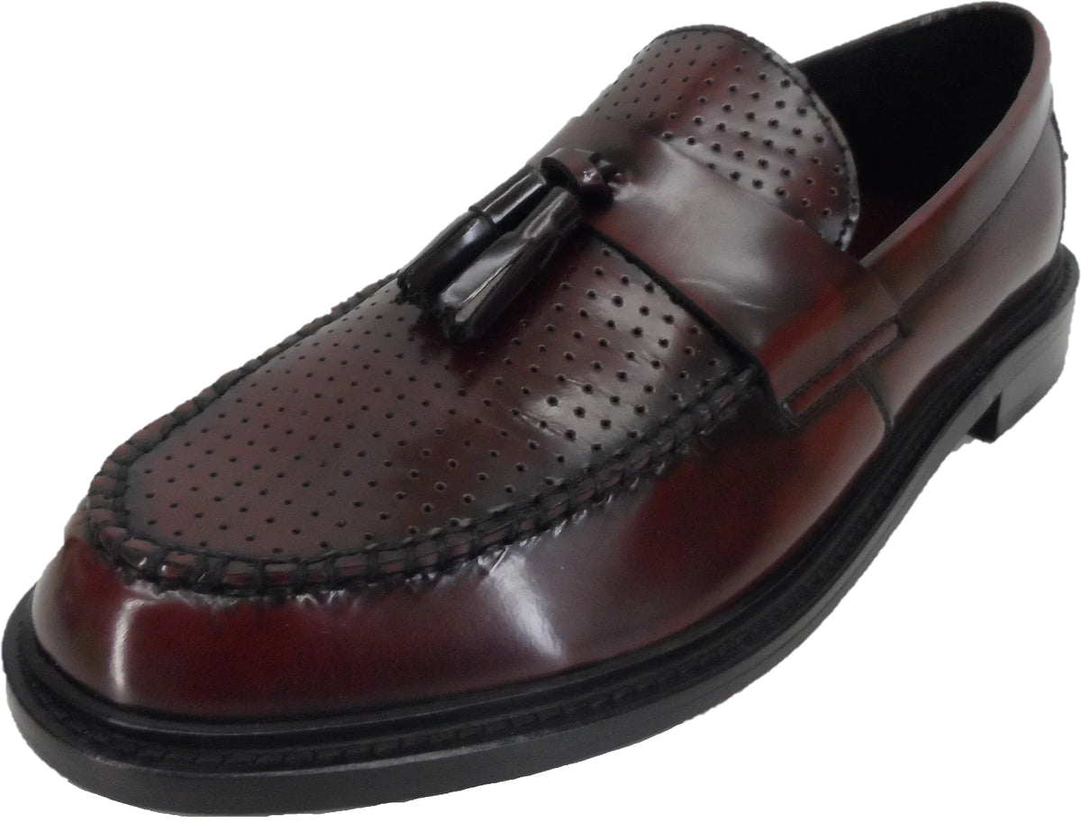 Quad Punch Tassel Loafer Bordo