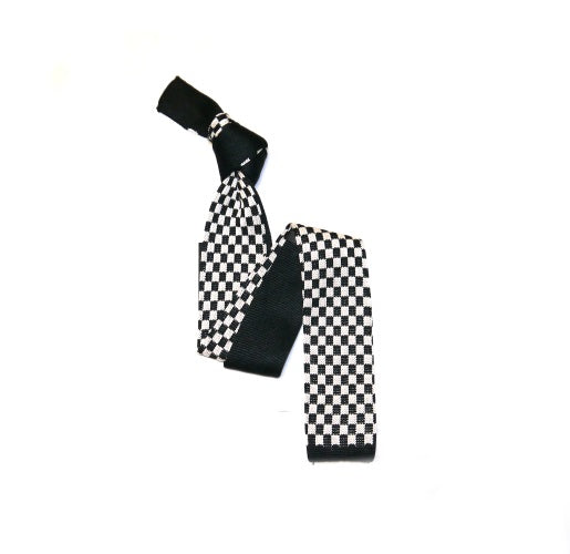 Black/White Chequered Pattered Silk Knitted Tie